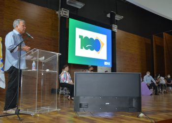 Em visita do ministro da Educação, Petecão pede prioridade para melhorias do ensino público do Acre