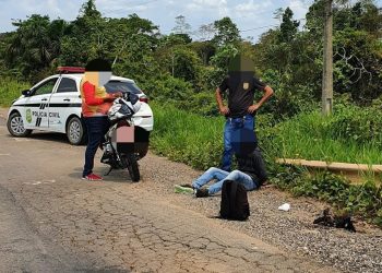 Motociclista e passageiro são presos com dois quilos de cocaína
