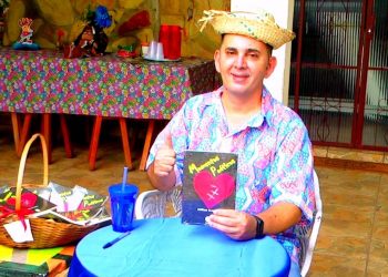 Tarauacá: Professor Ueliton Freire lançará livro de poesias em sua terra natal