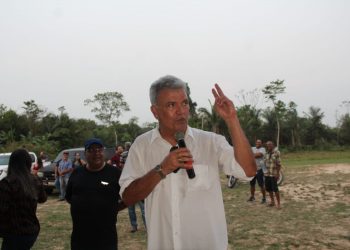 Senador Sérgio Petecão participa das festividades de aniversário do município de Sena Madureira
