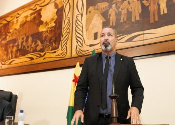 Deputado Nenem Almeida cobra do governo a instalação de aparelho de raio-X em Tarauacá