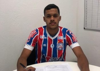 Jovem natural de Jordão assina contrato com o Bahia