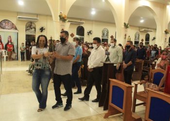 Prefeita Maria Lucinéia participa de Novenário de São Francisco em noite dedicada as autoridades