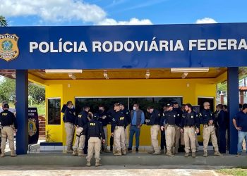 Ao lado do diretor-geral da PRF, Petecão inaugura novo posto de fiscalização, em Xapuri