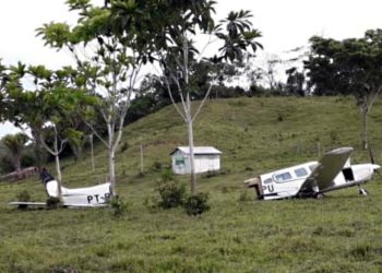 Acidente com avião que se partiu em dois na zona rural de Jordão completou 1 ano