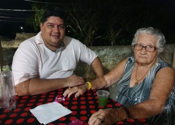 Advogado Júnior Feitosa reencontra parteira tarauacaense aos 94 anos; a história e memória do ofício de fazer o parto