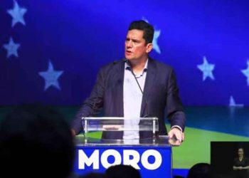Sérgio Moro se filia ao Podemos com discurso de candidato