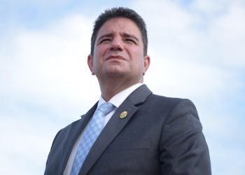 Gladson antecipa pagamento do 13º salário para o dia 17