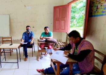 Núcleo de Educação elabora projeto político pedagógico e regimento interno da escola Estirão do Caucho