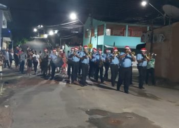 Moradores do bairro Base resgatam a tradicional Serenata Natalina