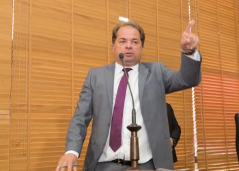 Deputado Marcus Cavalcante apresenta PL que prevê assistência psicológica para mulheres vítimas de violência doméstica
