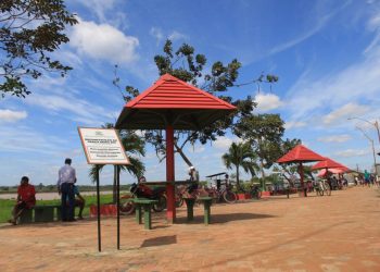 Prefeitura de Tarauacá realiza obra de revitalização da Praça Beira Rio