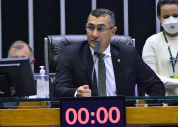 Deputado Jesus Sérgio assegura o início do Programa Mais Luz para a Amazônia no Acre