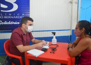 Clínica São Bernardo realiza atendimento solidário em Feijó