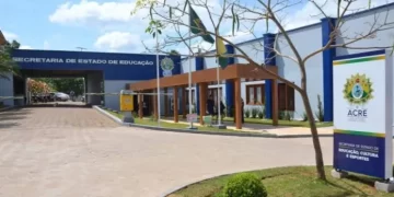 Mais de 500 servidores da Secretaria de Educação podem ter pagamentos suspensos