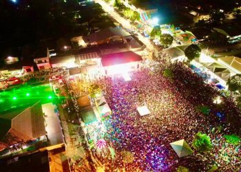 Tarauacá encerra 9º Edição do Festival do Abacaxi com presença em peso da população no show do Amado