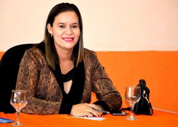 Janaina Furtado é nomeada para coordenação do Núcleo Estadual de Educação em Tarauacá com salário de R$ 7.484,82