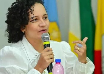 Prefeita de Tarauacá sanciona lei que regulamenta piso da Enfermagem