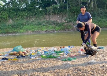 Alunos do IFAC retiram 500 kg de lixo durante ação do projeto “Praias Limpas” em Tarauacá