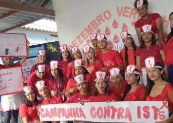Escola Francisco Napoleão promove atividades em alusão à campanha Dezembro Vermelho