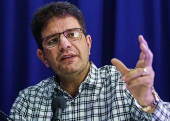 Gladson sanciona Dia do Policial Penal e declara Tarauacá como Terra do Abacaxi Gigante; veja