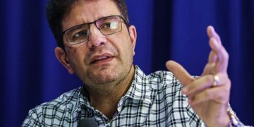 Gladson sanciona Dia do Policial Penal e declara Tarauacá como Terra do Abacaxi Gigante; veja