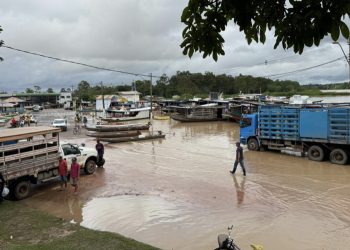 Rio Envira transborda em Feijó e já atinge quatro bairros
