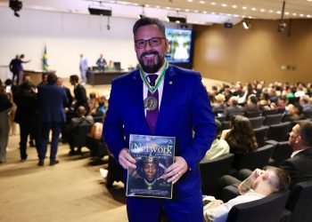 Alan Rick é homenageado com a Comenda Rei Pelé por incentivo ao esporte no Acre