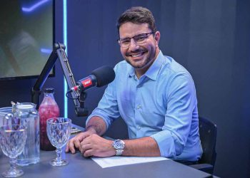 Gladson anuncia que vai deixar governo em abril para ser candidato a senador e confirma composição com Bittar
