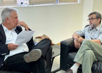 Senador Petecão e ICMBio discutem saída para conflitos na Reserva Chico Mendes