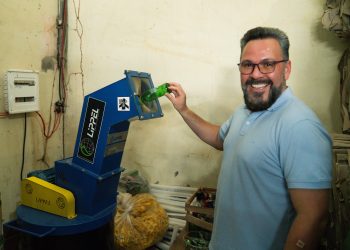 Alan Rick reforça apoio às cooperativas de farinha e reciclagem no Juruá