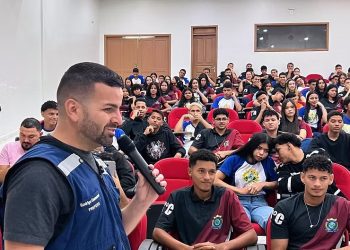 Prefeito Rodrigo Damasceno anuncia 30 bolsas de primeiro emprego para estudantes de Tarauacá