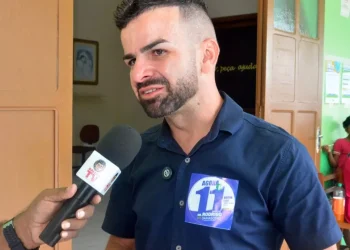 Prefeito Rodrigo Damasceno antecipa pagamento de servidores e impulsiona economia em Tarauacá