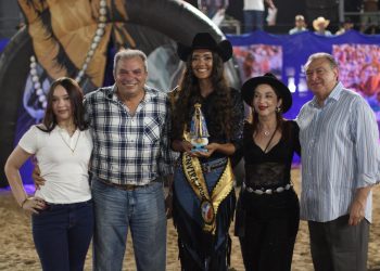 Expo Envira 2025 tem abertura oficial com grandes anúncios, emoção e show de Israel Novaes