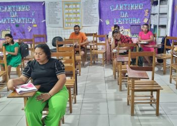 Alunas da EJA de Tarauacá conquistam aprovação na prova escrita do Detran e realizam sonho da CNH