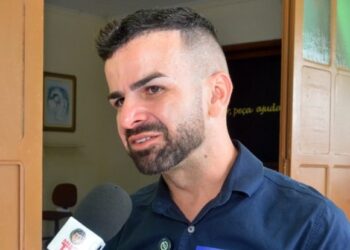 Rodrigo Damasceno cria Programa de Direitos à Mãe Solo em Tarauacá