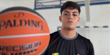 Natural de Jordão, jovem de 16 anos e 1,92 metro é promessa do basquete