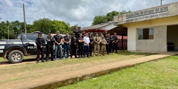 Durante a operação realizada em Jordão, foram apreendidos 300 cartões do programa Bolsa Família, cerca de R$ 70 mil em dinheiro, além de valores em dólar e euro e aproximadamente 6 mil litros de combustível