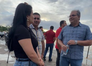 Delegação de Ipixuna chega a Envira para participar das comemorações pelos 64 anos do município