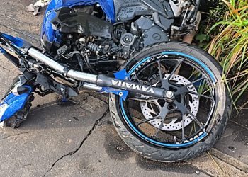 Grave colisão na BR-364: motociclista fratura fêmur e ombro após acidente próximo à ponte do Tauari