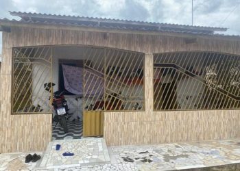 Vende-se casa no Bairro Esperança, em Tarauacá