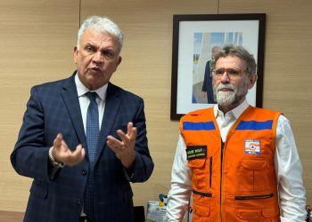Petecão cobra ajuda rápida da Defesa Civil para famílias das enchentes no Acre