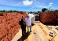 Prefeito Ivon garante chegada de balsa com materiais e impulsiona novas obras em Envira