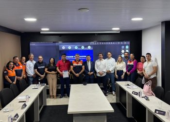 Envira participa de reunião da Defesa Civil do Amazonas com prefeitos e AAM para alinhar estratégias contra a vazante de 2026