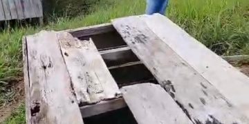 Sem banheiro, sem estrutura e sem professores: alunos enfrentam abandono em escola estadual de Tarauacá