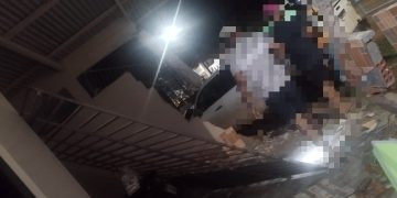 Carro desgovernado invade casa em Feijó, causa destruição e motorista foge do local