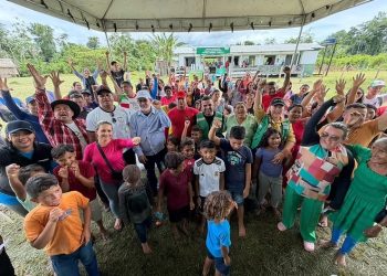 1.615 atendimentos em apenas dois dias: Prefeitura na Comunidade avança no Baixo Rio Tarauacá