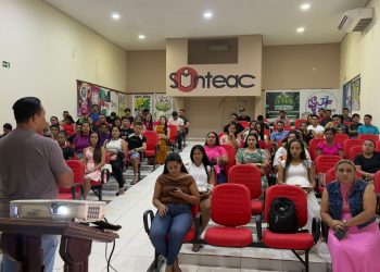 Encontro fortalece práticas educativas da primeira infância para comunidades rurais de Tarauacá
