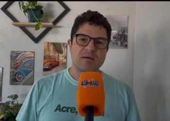 Eduardo Ribeiro destaca criação do Cartão Material Escolar e defende projetos em benefício da população acreana
