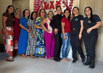 Vereadora Veinha do Valmar realiza ações em homenagem ao Dia das Mães no presídio feminino e mercado municipal de Tarauacá